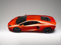 Lamborghini Aventador LP700-4 photo